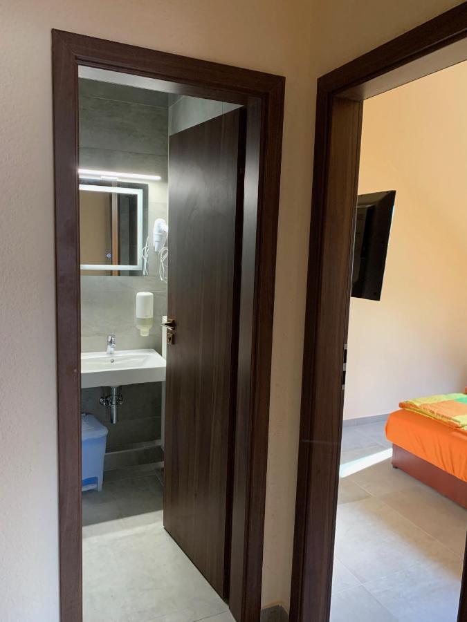 Balaton Kinizsi Apartman Siofok Ngoại thất bức ảnh