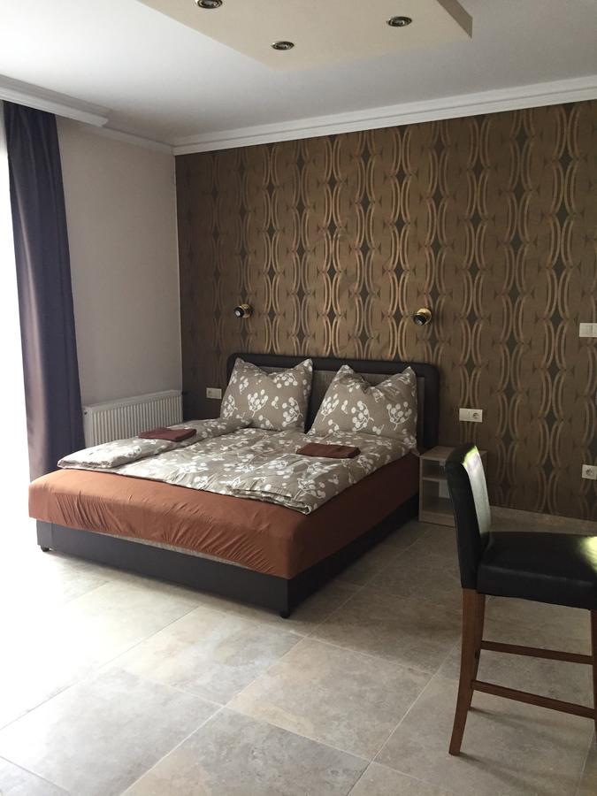Balaton Kinizsi Apartman Siofok Ngoại thất bức ảnh